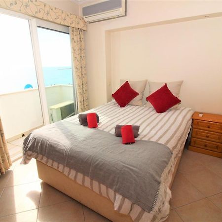 Waves View- Albufeira Apartment Bagian luar foto