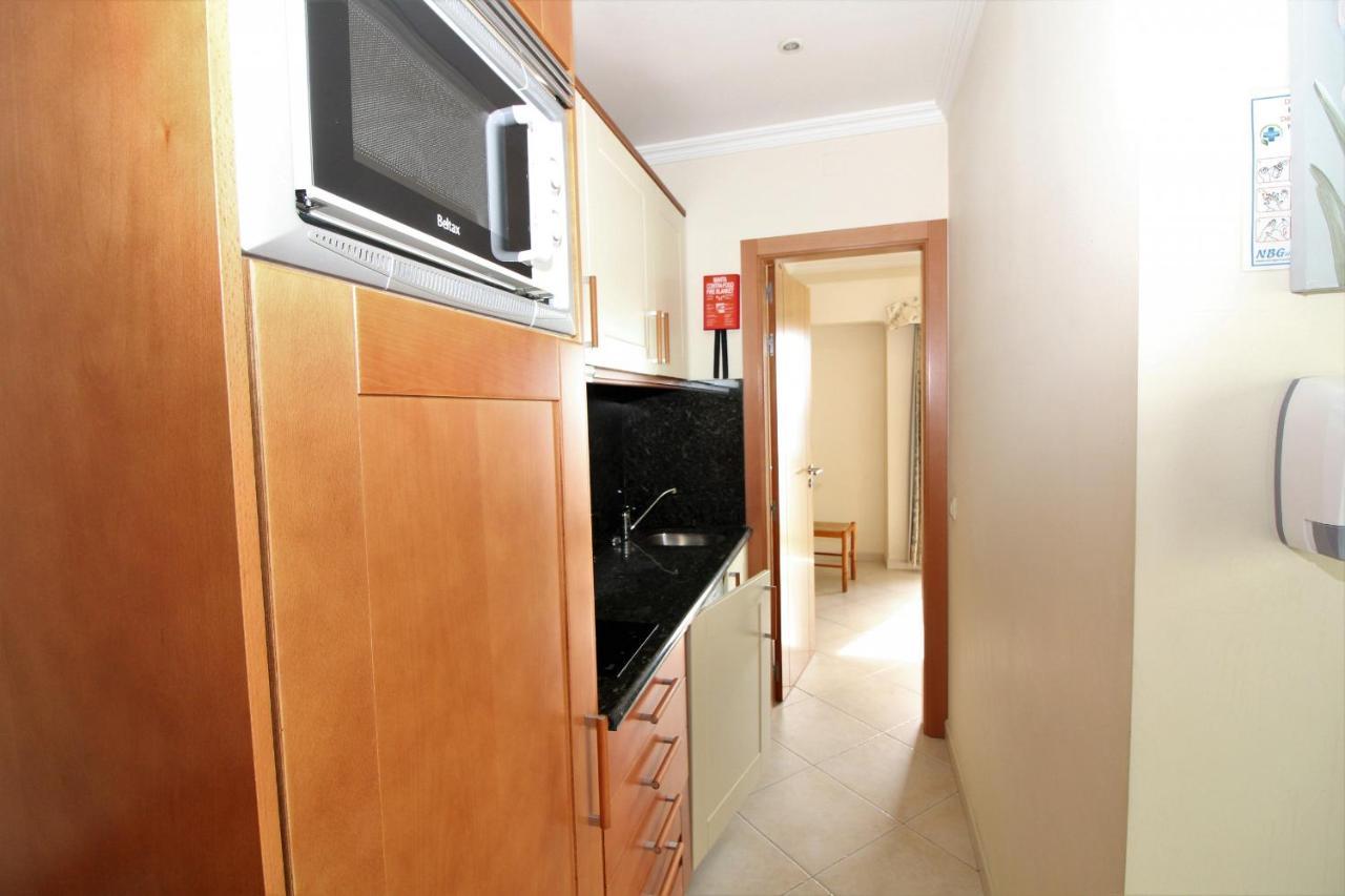 Waves View- Albufeira Apartment Bagian luar foto