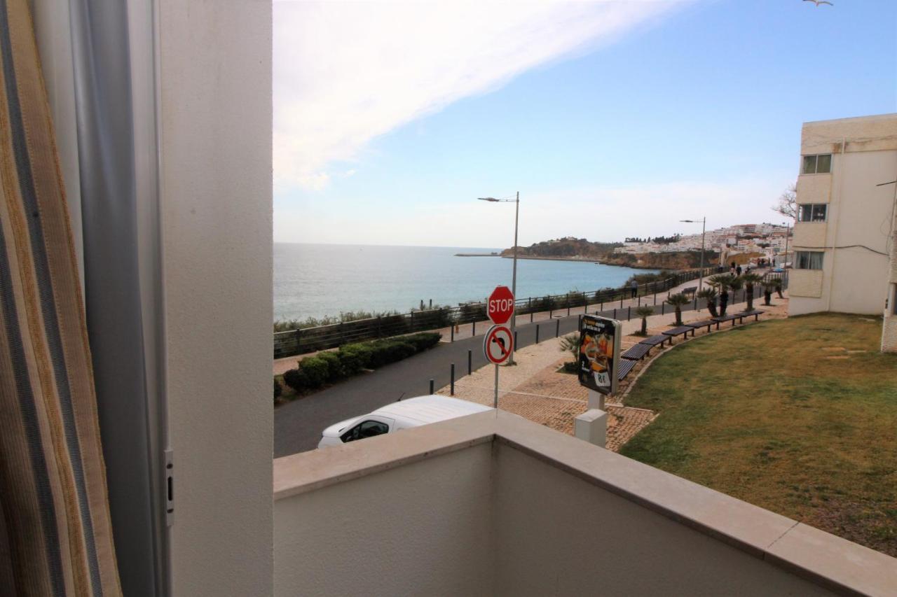 Waves View- Albufeira Apartment Bagian luar foto